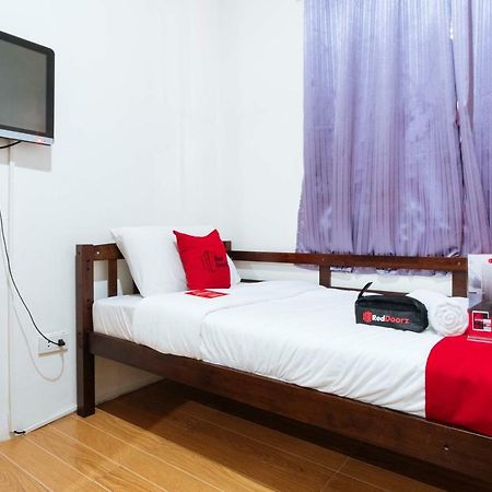 Reddoorz Near Robinsons Place Manila Exterior photo