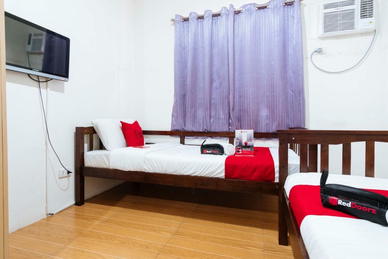 Reddoorz Near Robinsons Place Manila Exterior photo